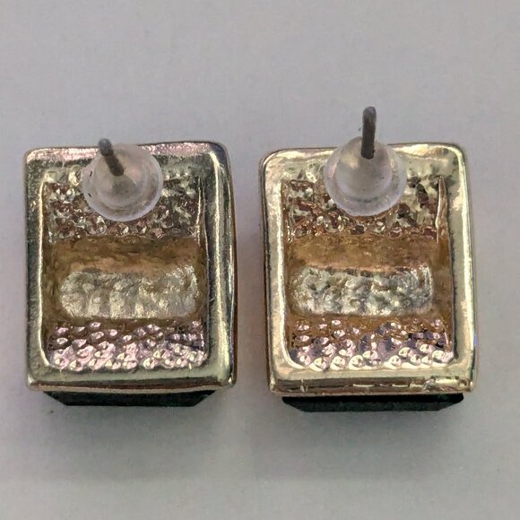 Vintage Gold Tone Green Faux Emerald Baguette Stone Pierced Stud Earrings - Picture 5 of 5